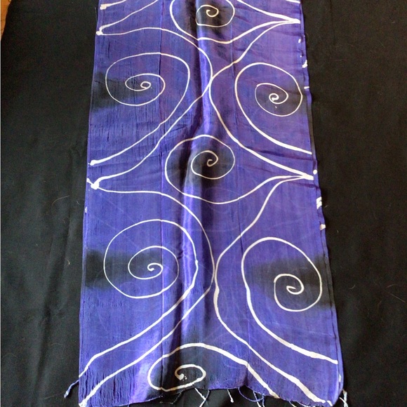 Silk scarf - Picture 2 of 2